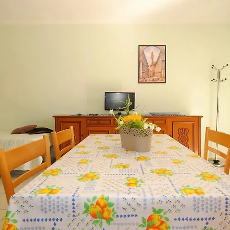 Guesthost - Casa Fiorelli *